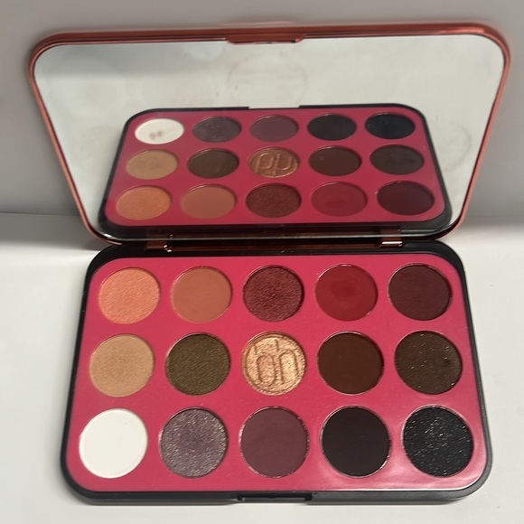 BH Cosmetics Glam Reflection L'Amour 15 Color Shadow Palette - New - Picture 1 of 3